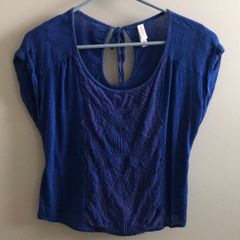 Xhilaration shirt